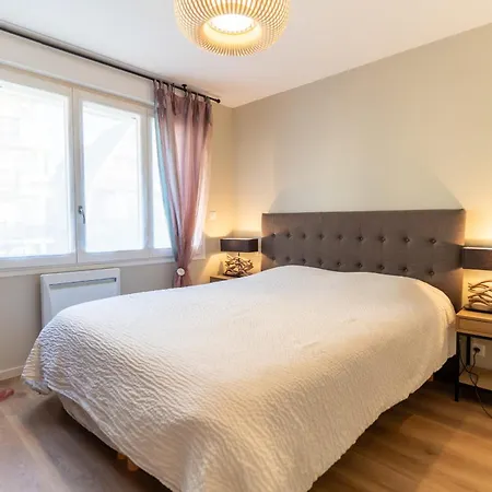 بيت للعطل Superb Fully Renovated Semi-detached House For 6 People *
