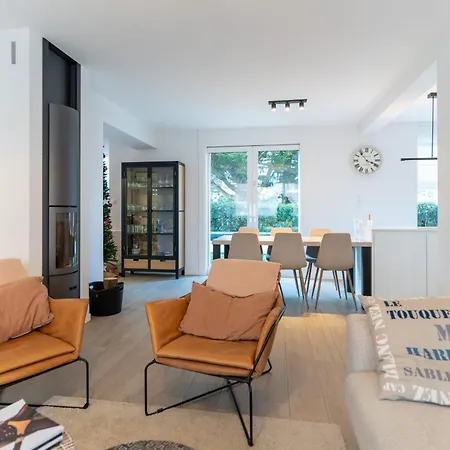 Superb Fully Renovated Semi-detached House For 6 People *