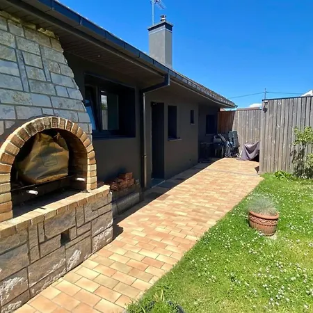 Superb Fully Renovated Semi-detached House For 6 People Vakantiehuis *